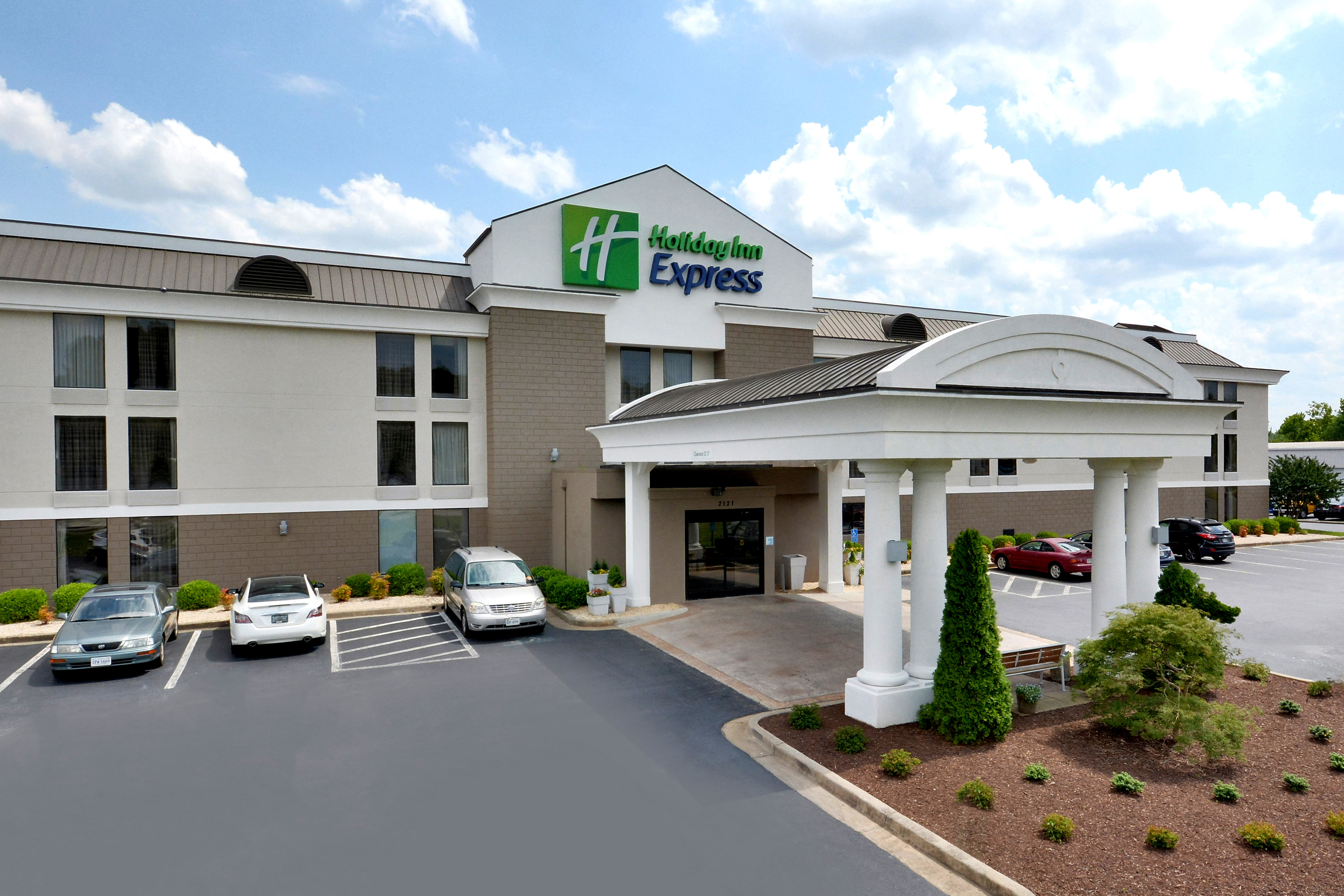 Holiday Inn Express Danville 2/34