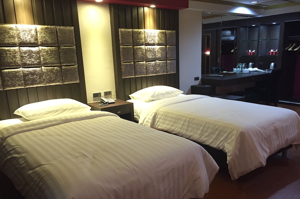 Grand Pink Hotel Hat Yai 16/49