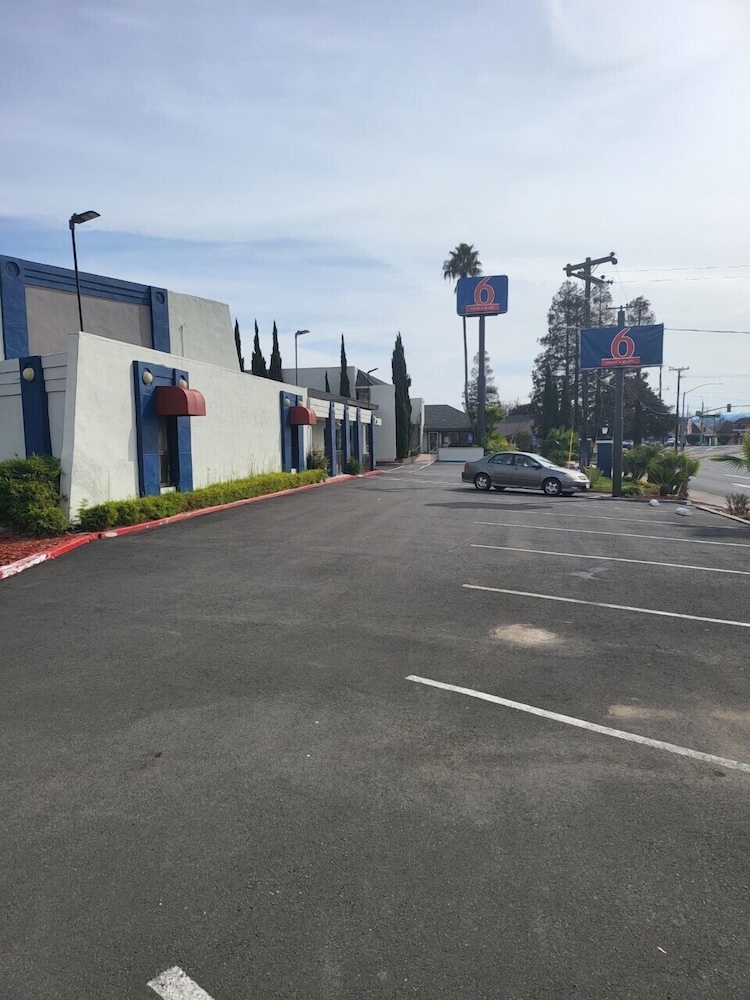 Motel6 Vallejo, CA - Napa Valley 50/59