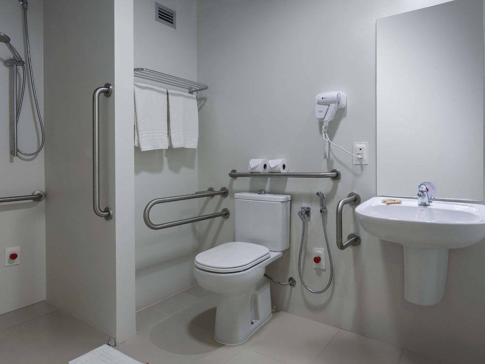 Ibis Salvador Rio Vermelho 72/73