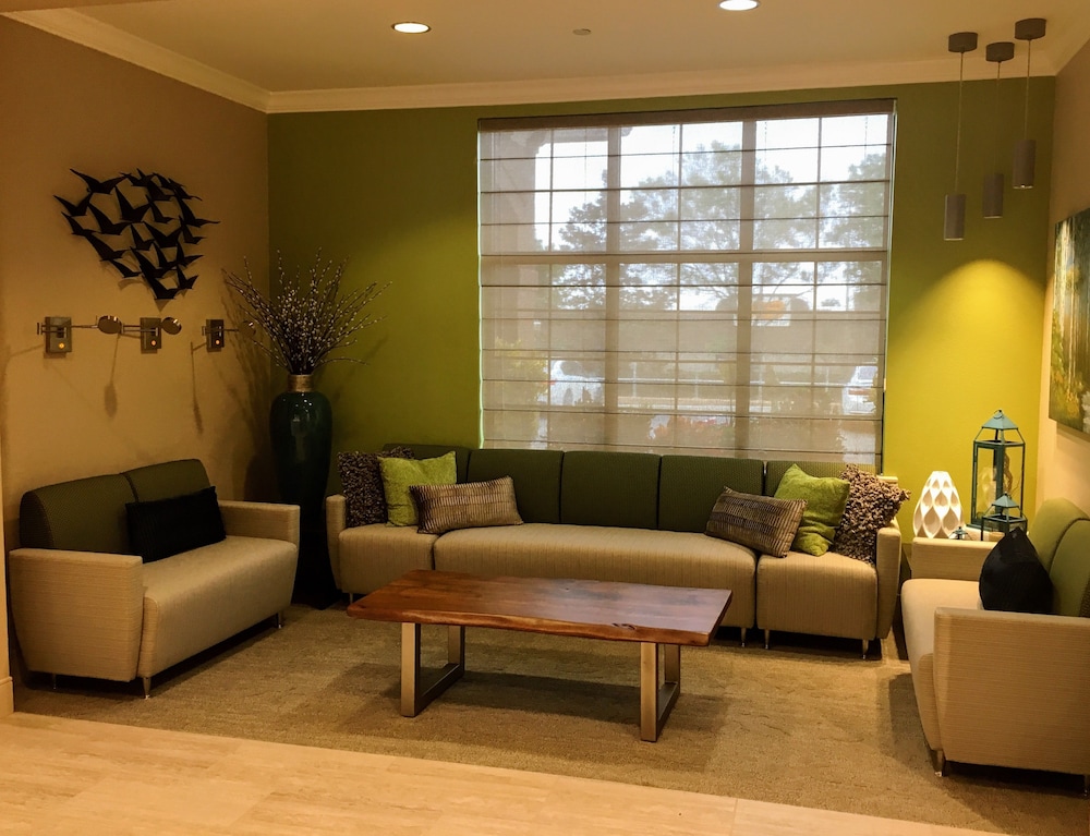 Crestwood Suites Lakeland 47/63