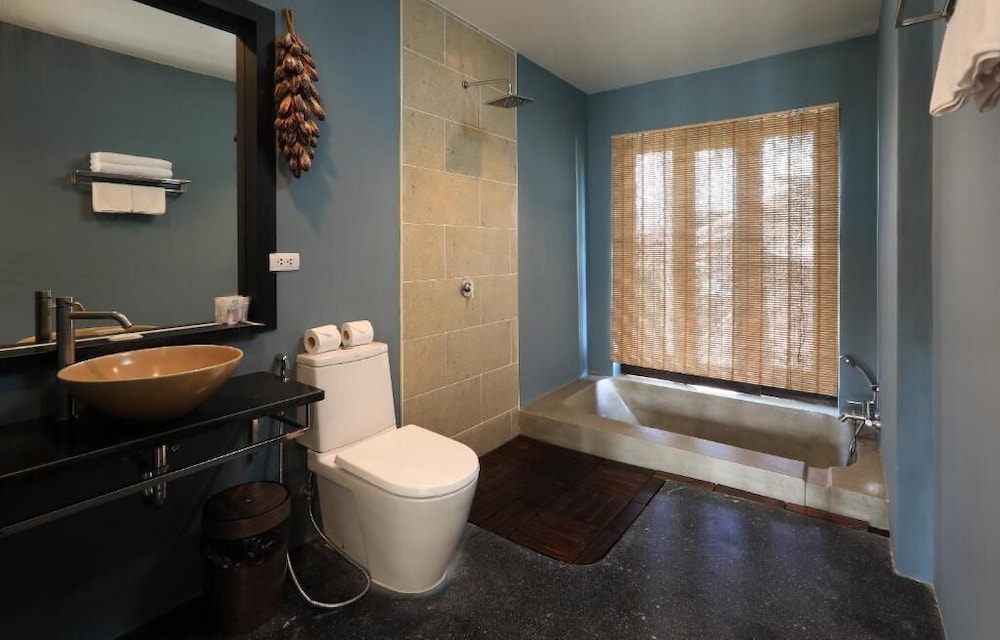 Tea Tree Spa Resort 77/82