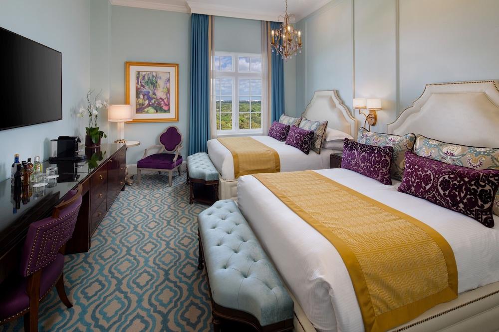 Suite, Multiple Beds