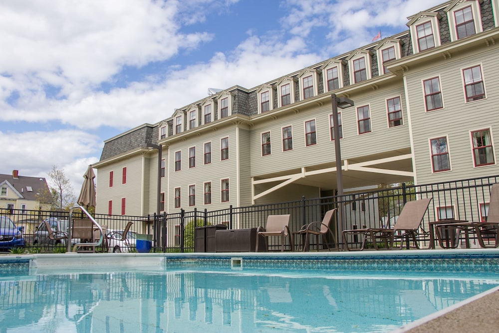 Bar Harbor Grand Hotel 1/47