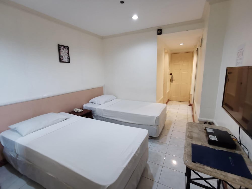 BASIC, TWIN BEDS