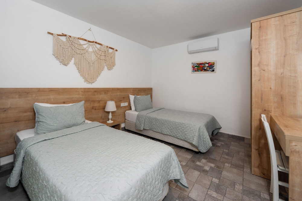 Kefi Beach And Suites 13/50