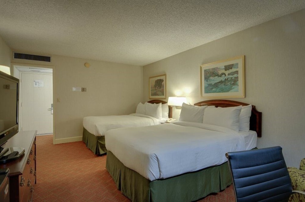 Vagabond Inn Executive San Francisco Airport 11/28