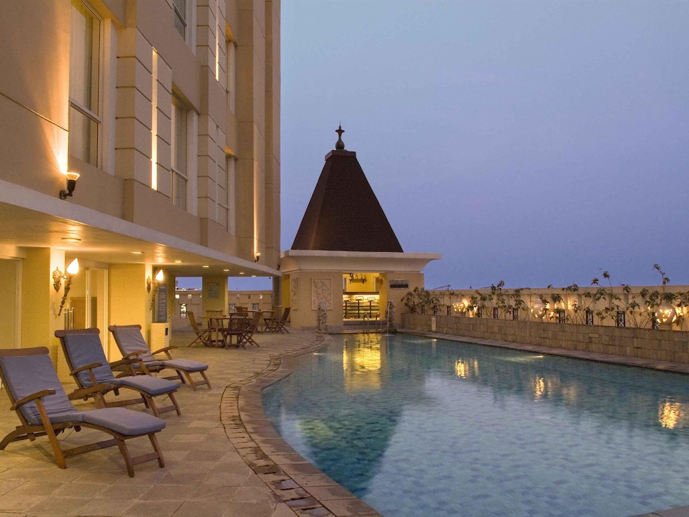 NOVOTEL SEMARANG 73/76