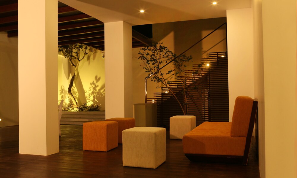Hotel Cloud Nine 23/33