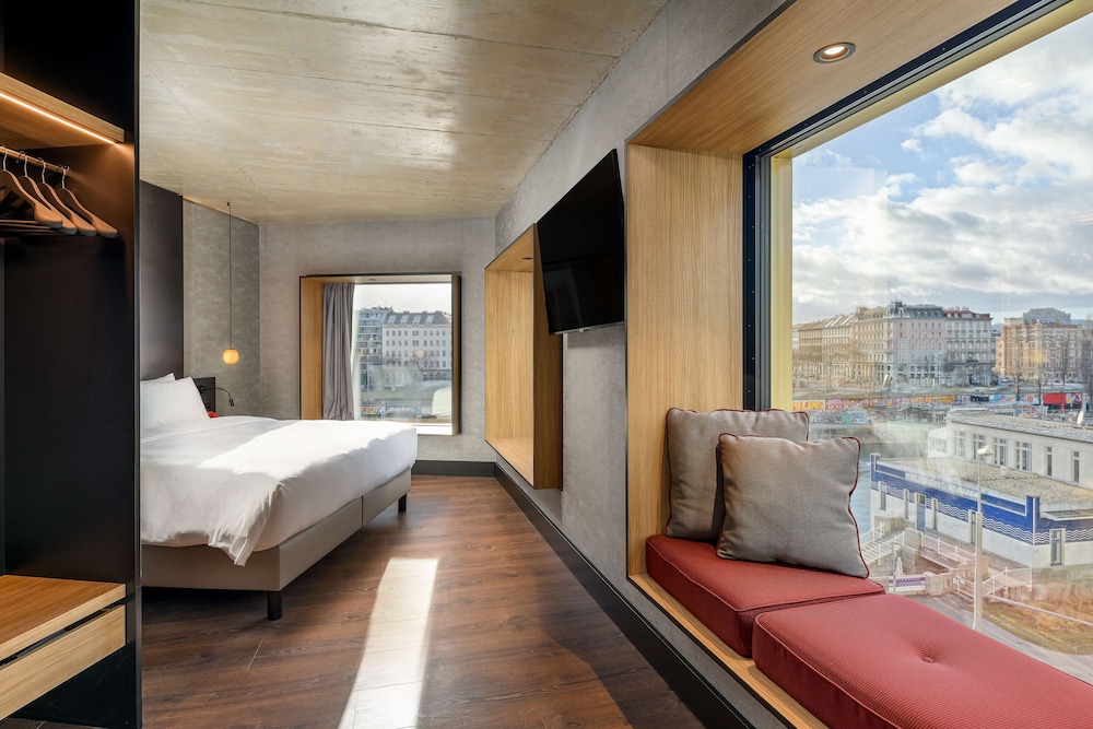 Radisson RED Vienna 18/69