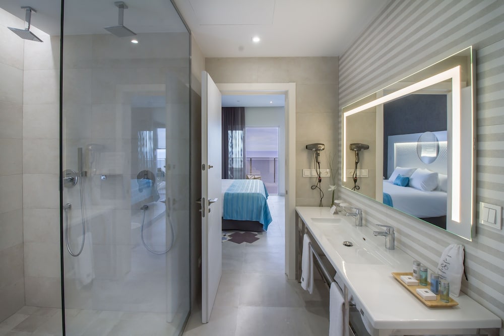 ESTIMAR Calpe Suitopia 3 & three 33/33