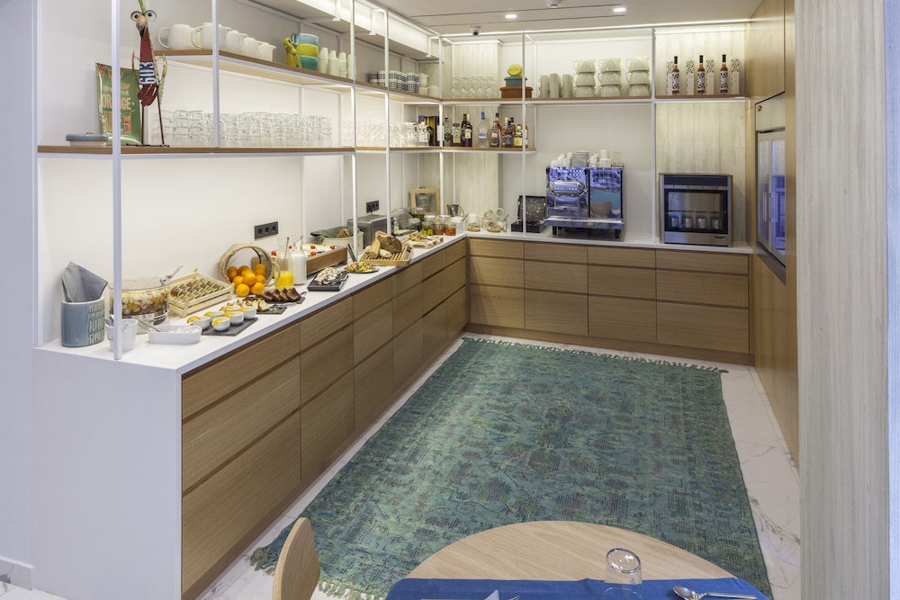 COCO-MAT Hotel Athens 50/56