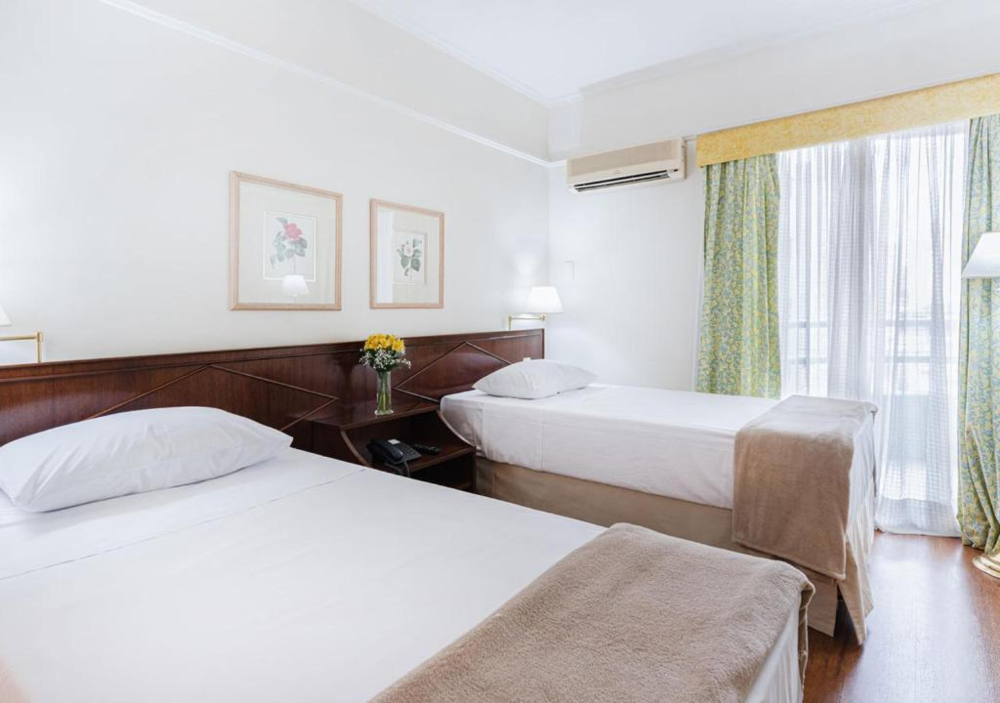 Suite, Small