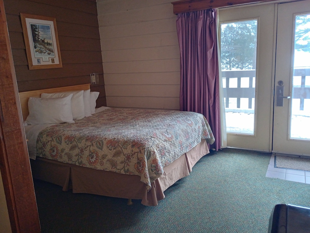 CENTERSTONE RESORT LAKE-AIRE 15/59