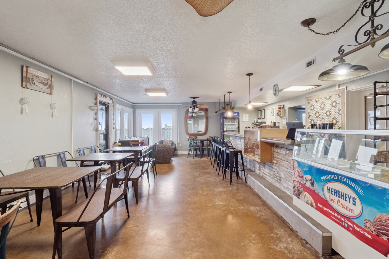 Howard Johnson by Wyndham Oceanfront Daytona Beach 34/44