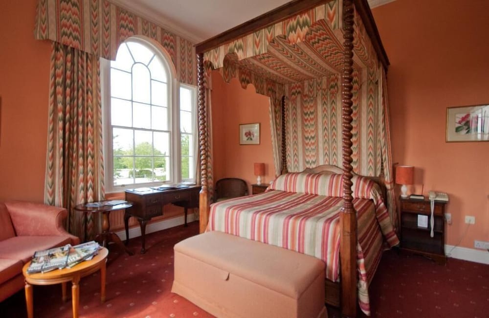 Corse Lawn House Hotel 10/49