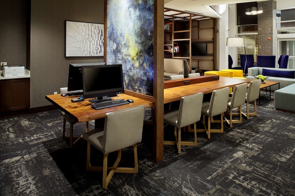 Hyatt Place Cleveland Lyndhurst 54/59