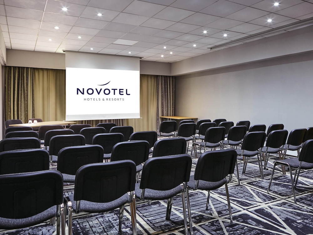 NOVOTEL MANCHESTER WEST 34/48