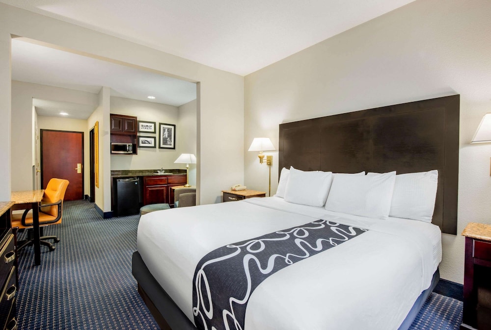 La Quinta Inn And Suites by Wyndham Mt. Laurel - Philadelphia 29/62