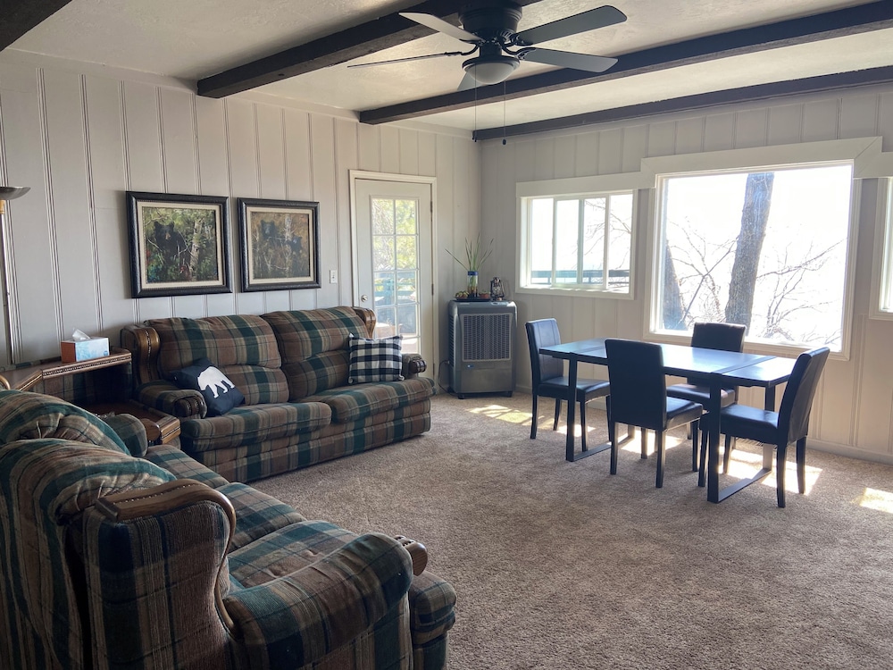 The Sky View Inn 52/67
