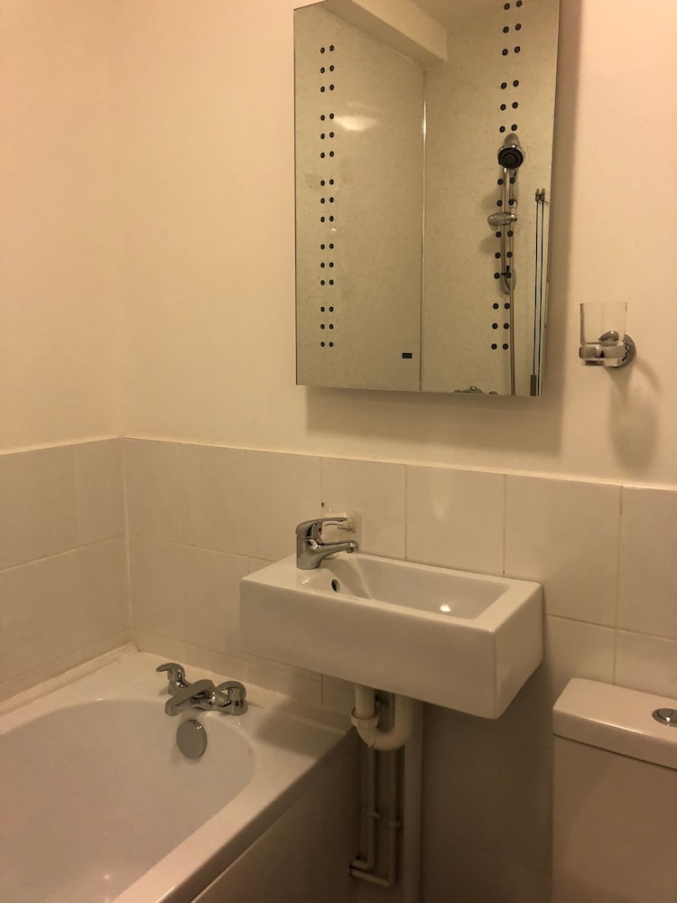 Pickmere Country Guest House 44/50