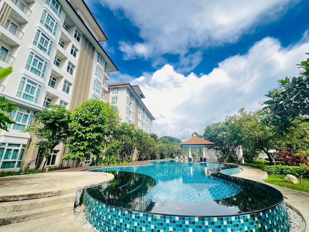 Harmony Resort Hotel 48/50