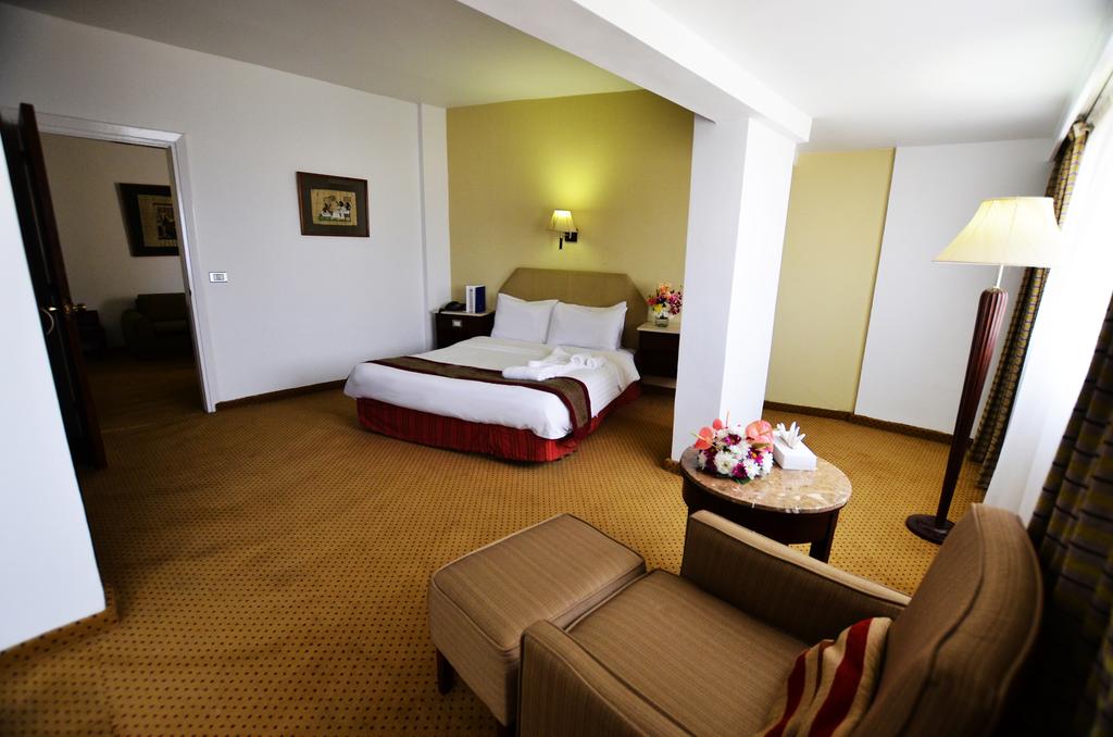 Baron, Executive, Suite, Palace View