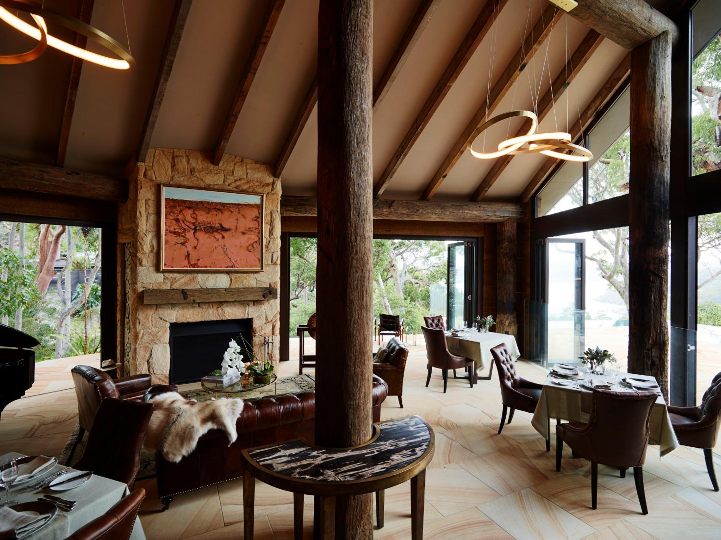 Pretty Beach House 18/28