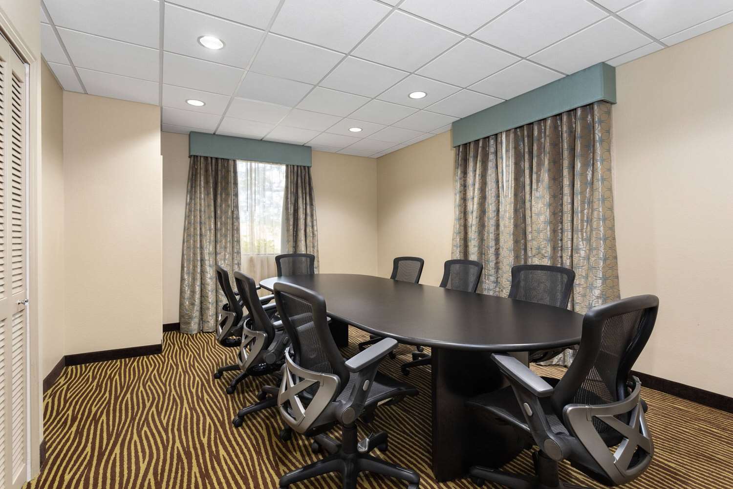 La Quinta Inn & Suites by Wyndham Bonita Springs Naples N. 36/47