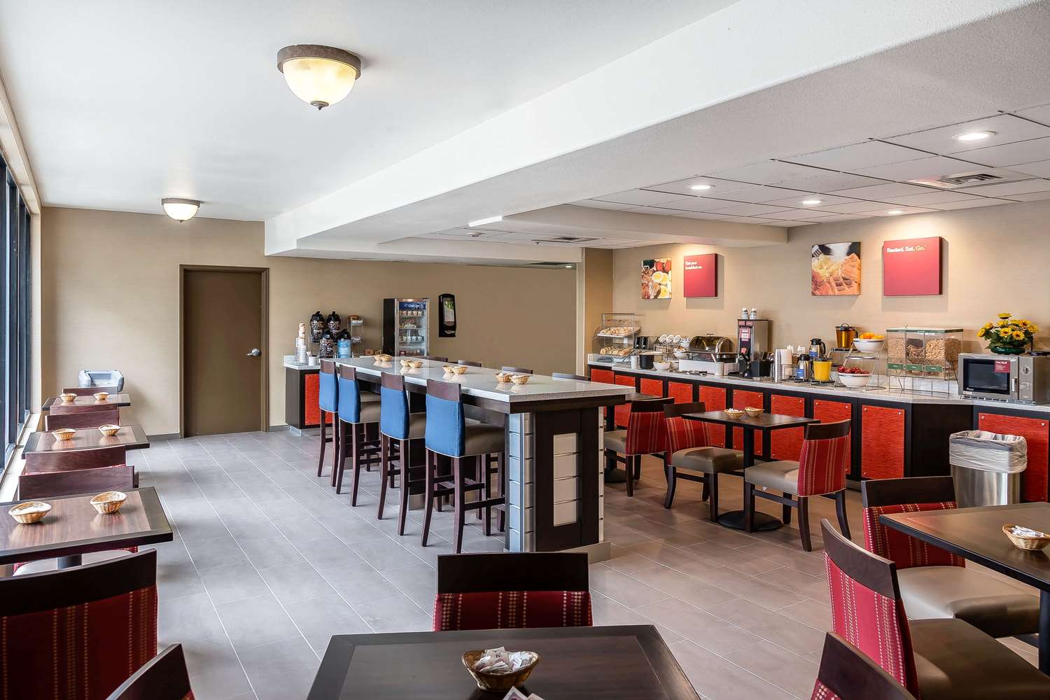 restaurant cafeteria