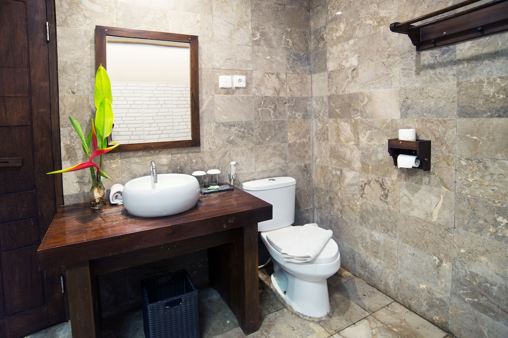 Royal Regantris Villa Karang 32/65