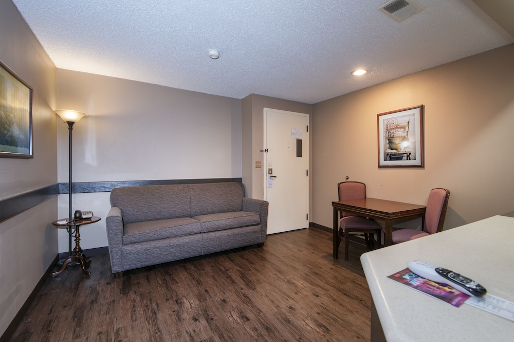 Guest Inn and Suites Midtown Medical Center 22/38