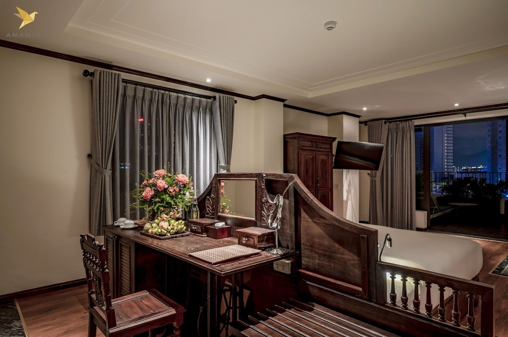 Amanaki Saigon Boutique Hotel 76/80
