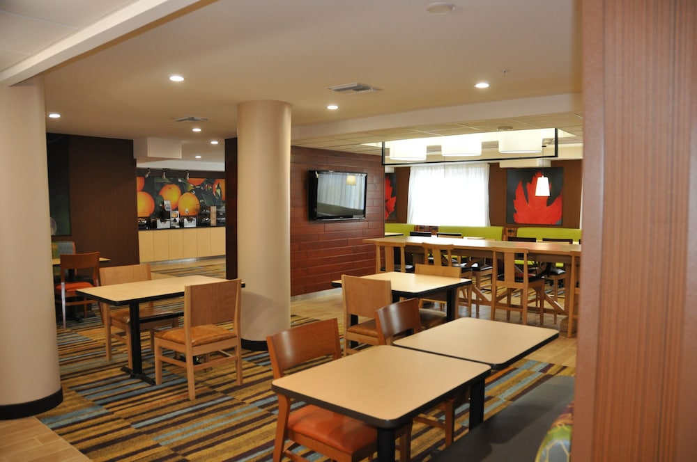 Fairfield Inn Suites By Marriott Ft Myers Cape Coral 29/50