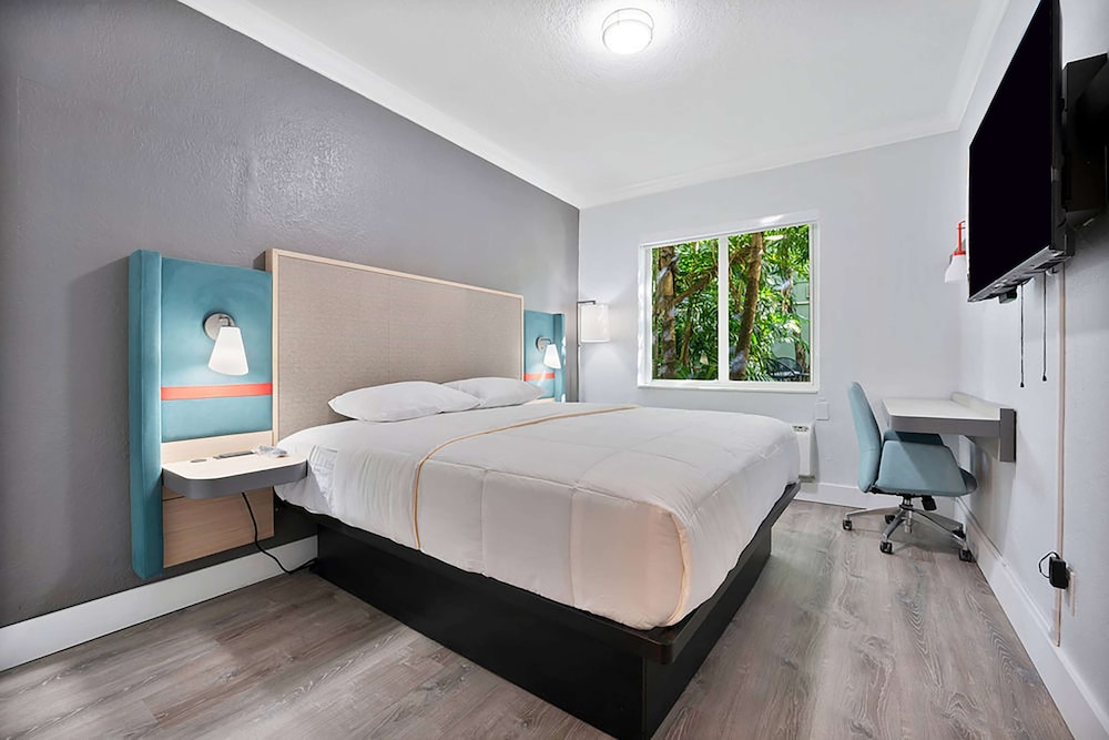 Garden Hotel Miami Airport, Trademark Collection by Wyndham 10/47