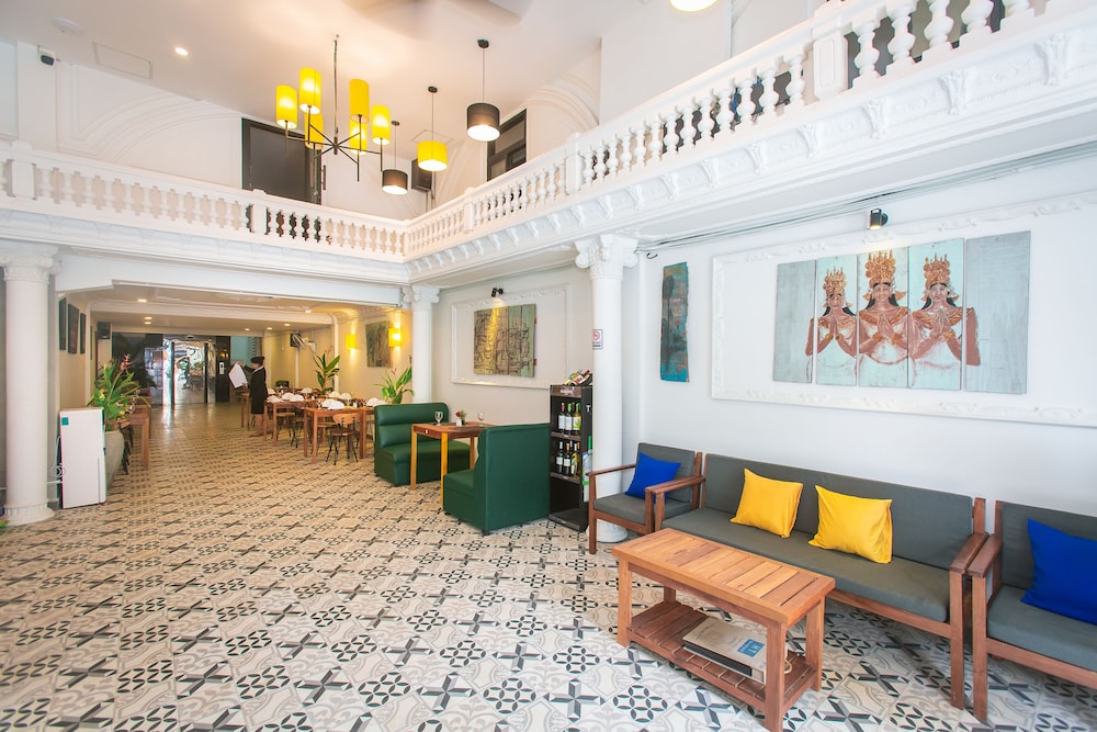 Grand Elevation Hotel 4/65