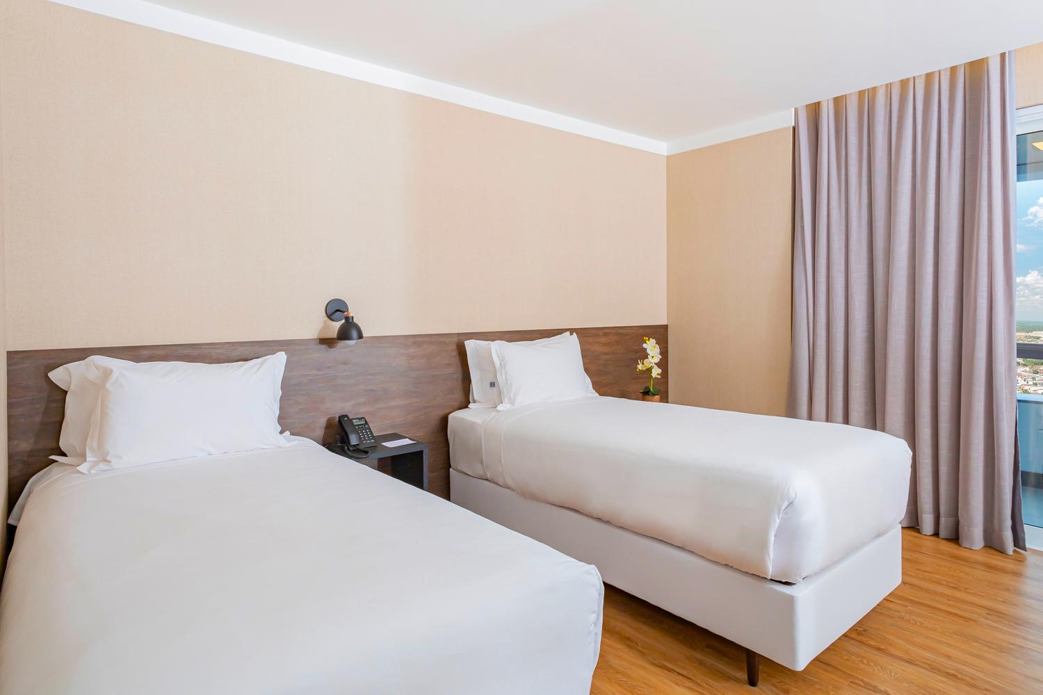 Room, Street View, Accessible