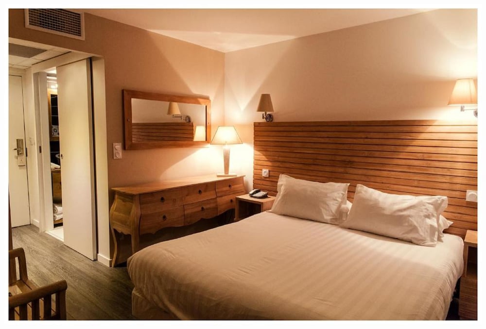 RIVES D'OR HOTEL 21/70
