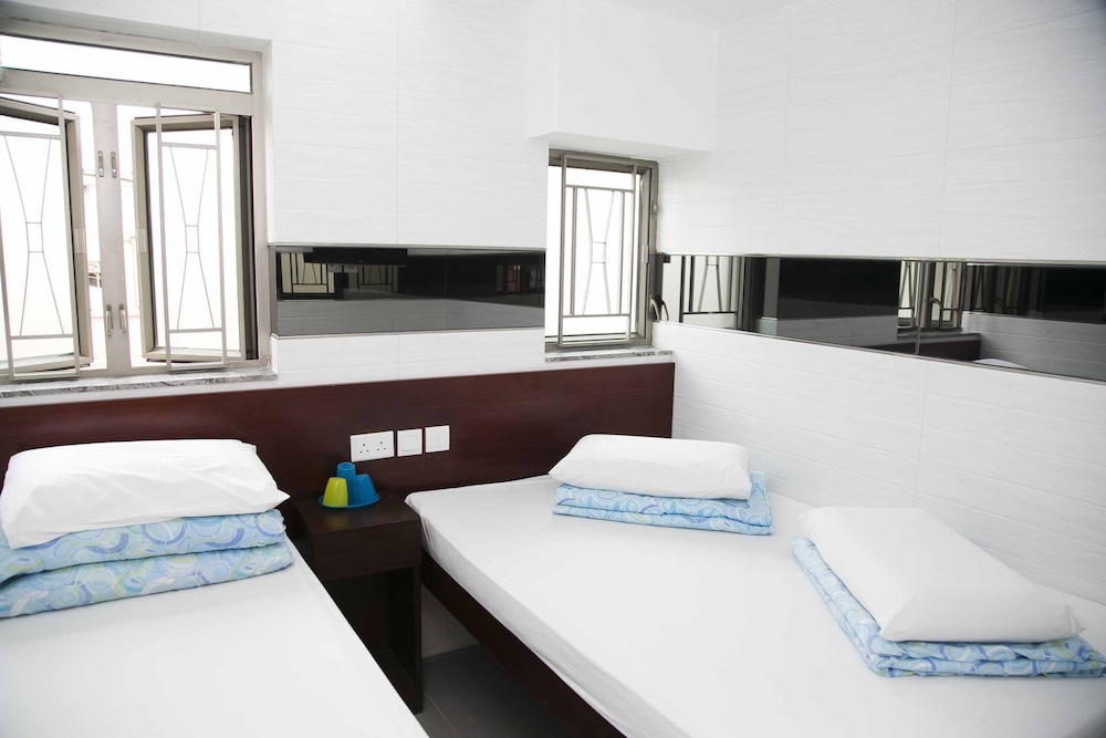Ah Shan Hostel 13/42