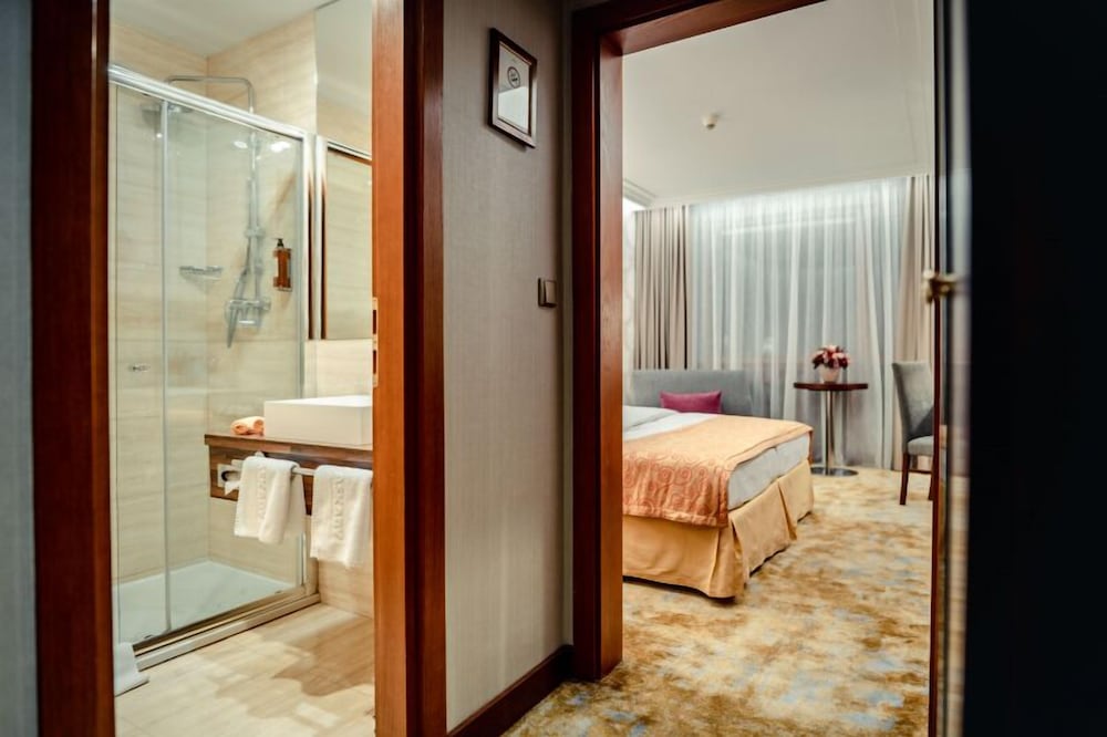 Hotel & Spa Resort Kaskady 49/50