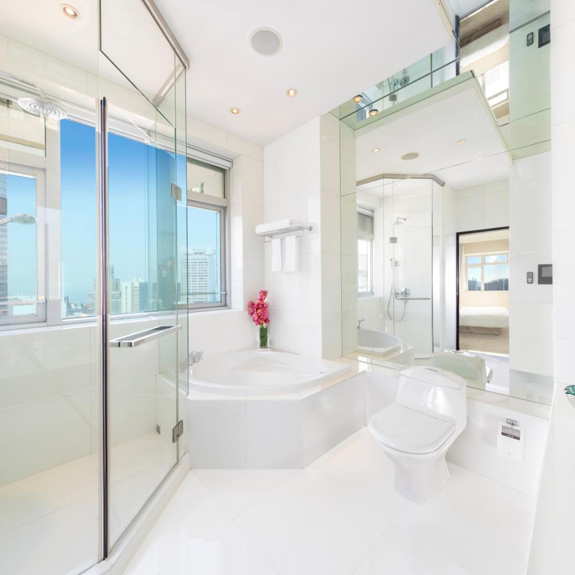 Royale Suite, Regal Hong Kong Hotel 3/3