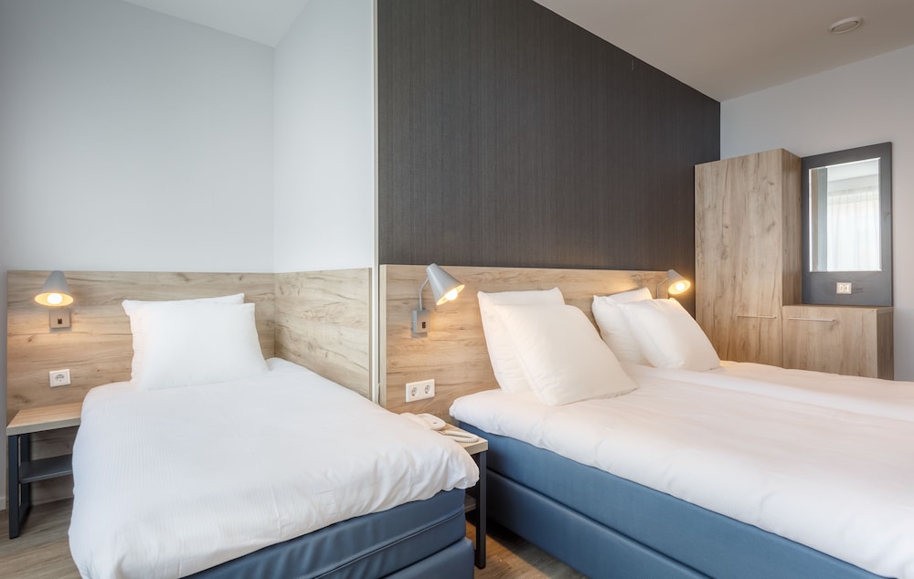 غرفة ثلاثية بثلاثة أسرّة، HOTEL JOY 2/4