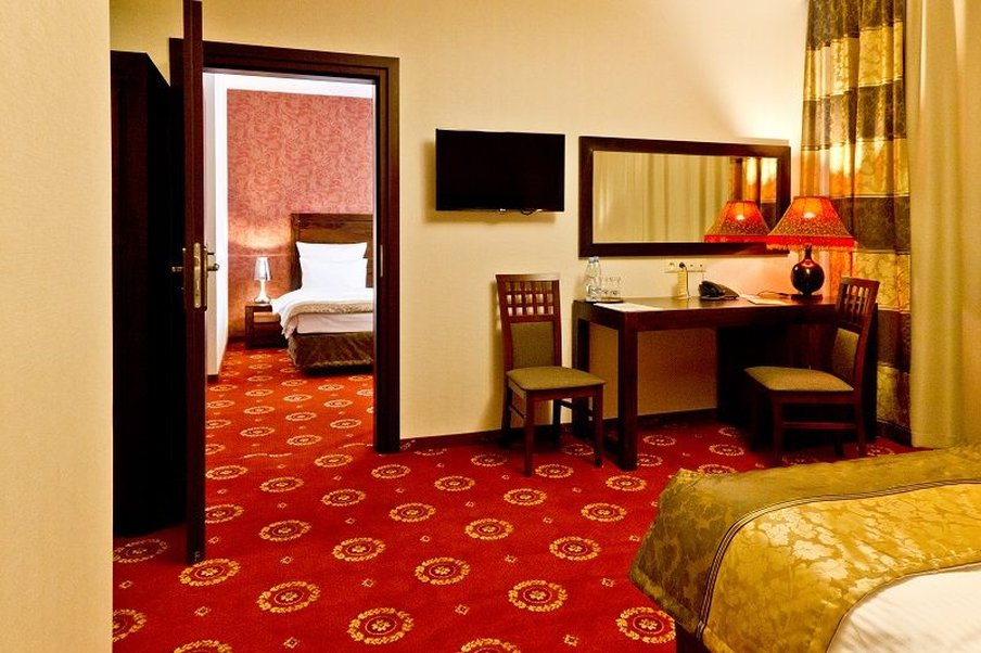 Columbus Hotel 39/50