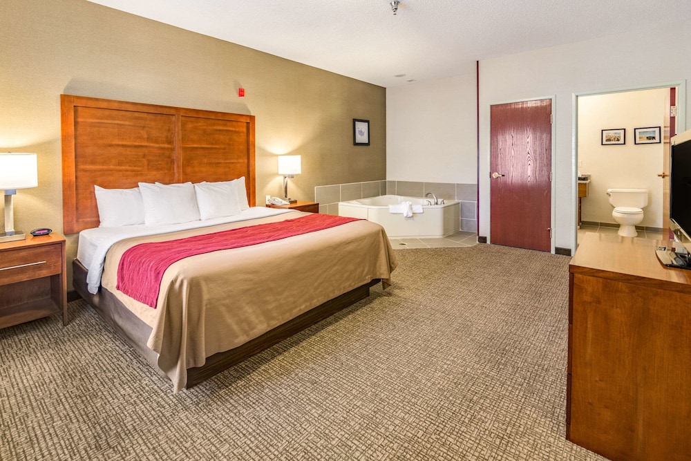 Comfort Inn & Suites Rapid City South - Mt Rushmore Gateway 24/66