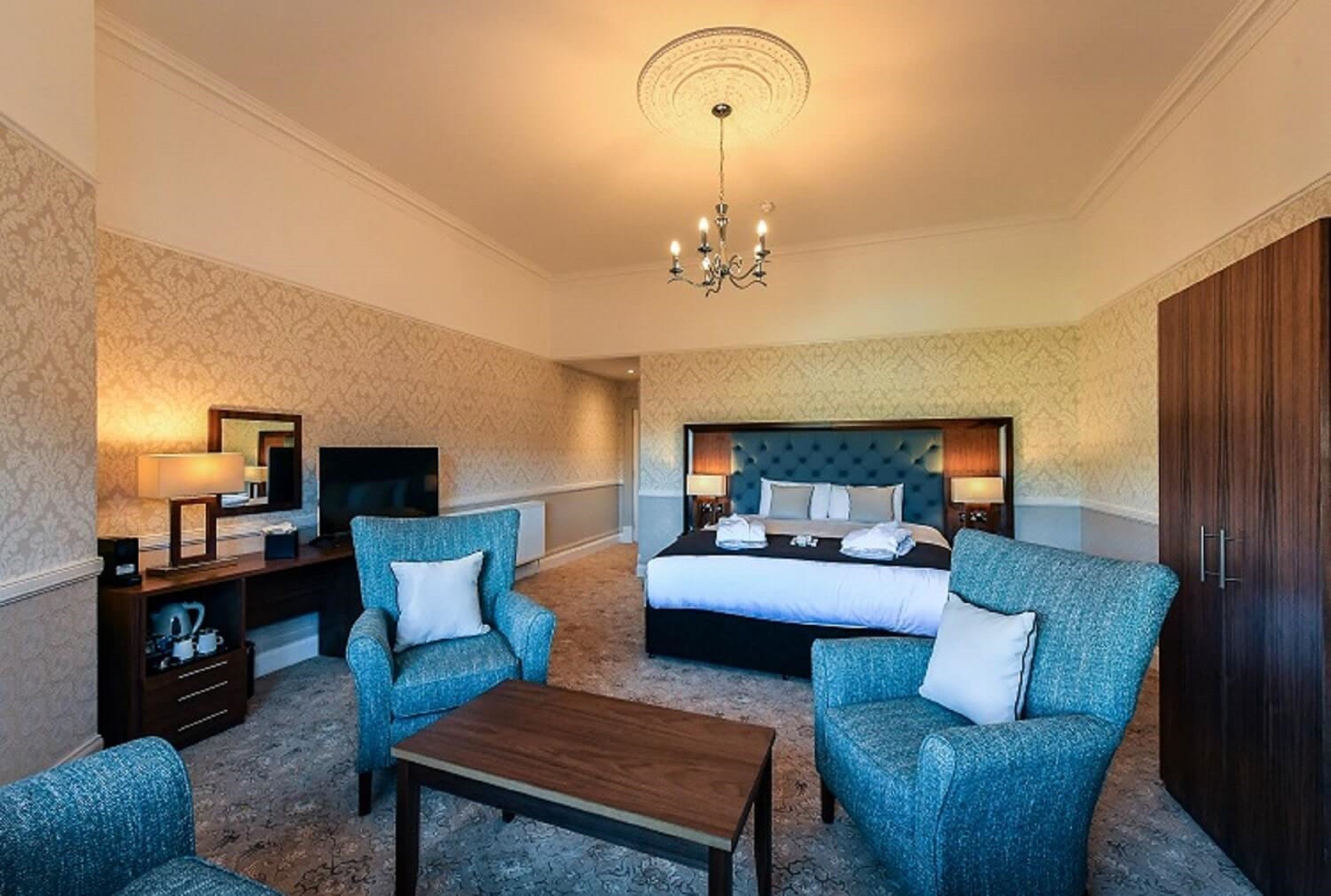 Fishers Hotel 28/50