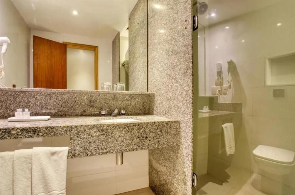 Premier Copacabana Hotel 35/37