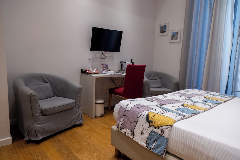 Sofia's Suites 33/46