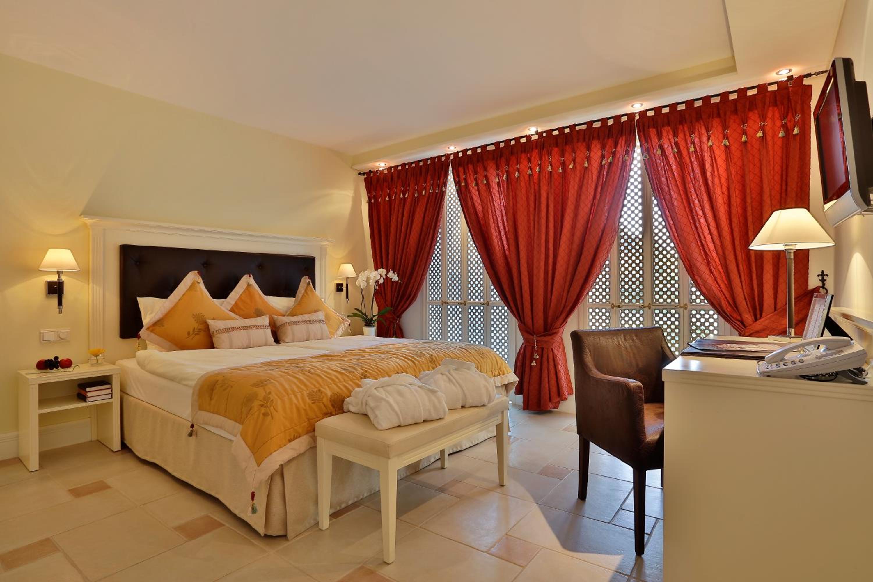 Budget, Double Bed