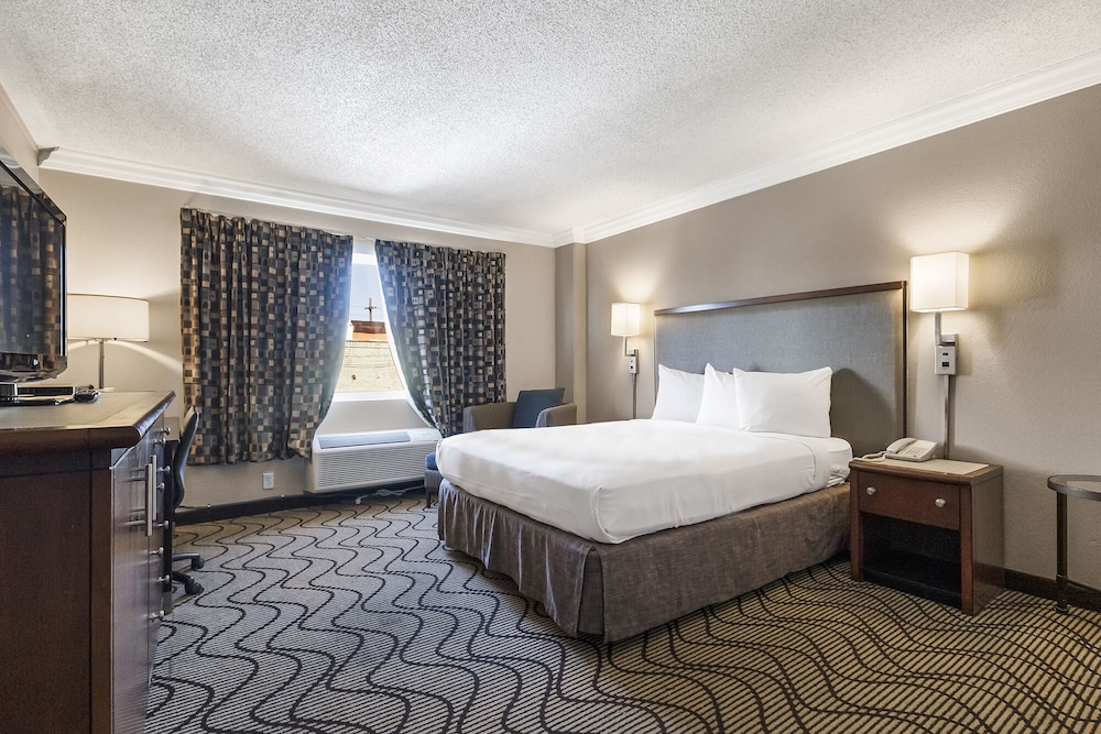 JACK LONDON INN 34/53