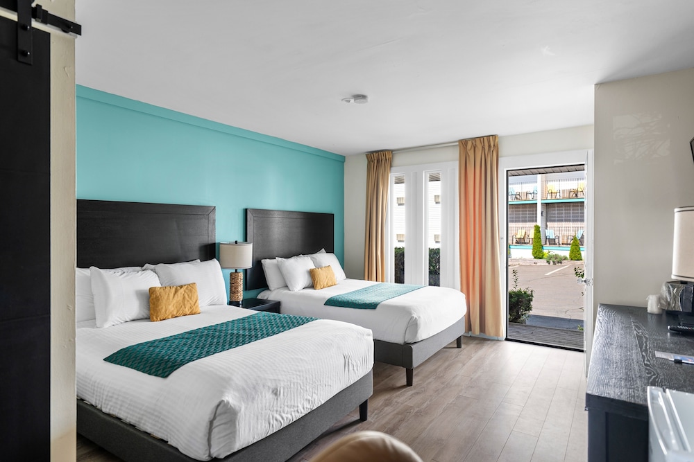 Auberge Shores Inn & Hotel 12/47